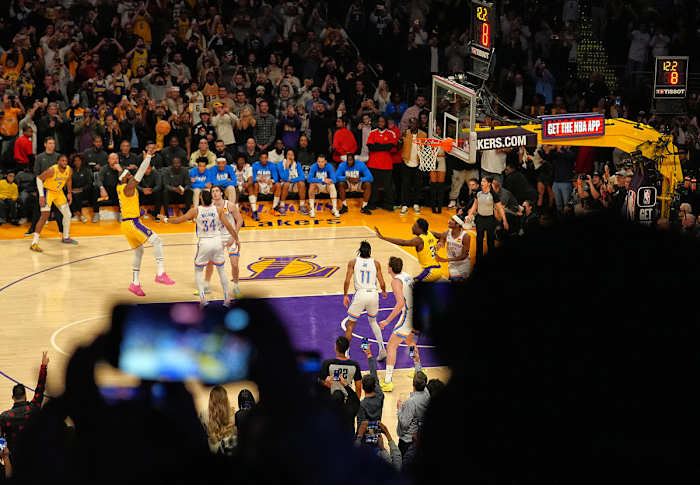 LeBron James became the NBA’s all-time scoring leader with this fadeaway jumper.
